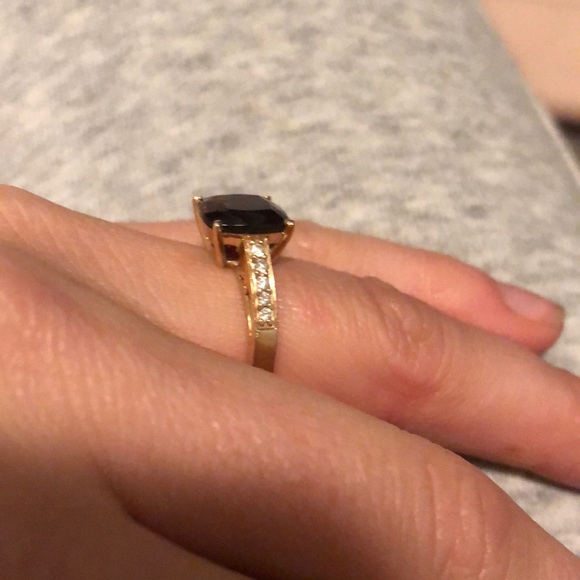 Beautiful ring - Picture 3 of 5